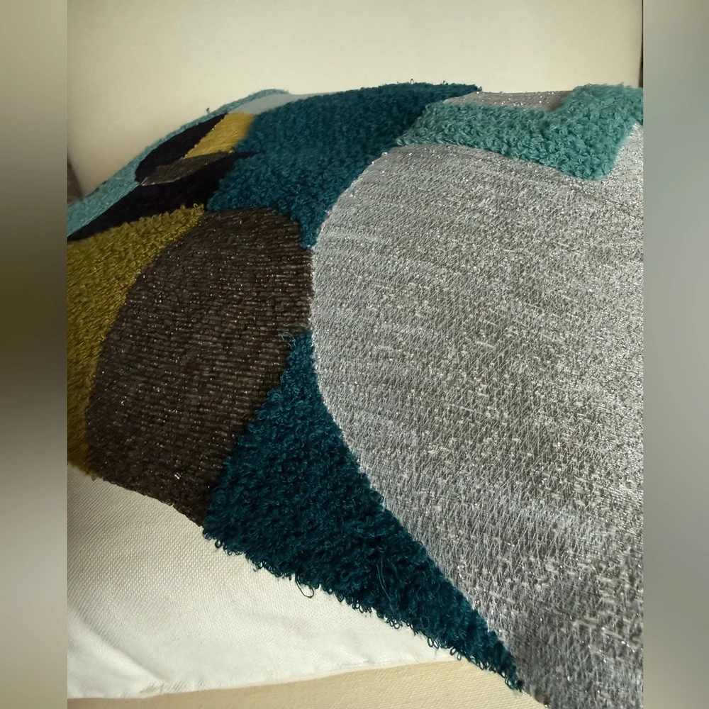 WEST ELM Handcrafted embroidered beaded metallic Pillow Cover 18in x18in